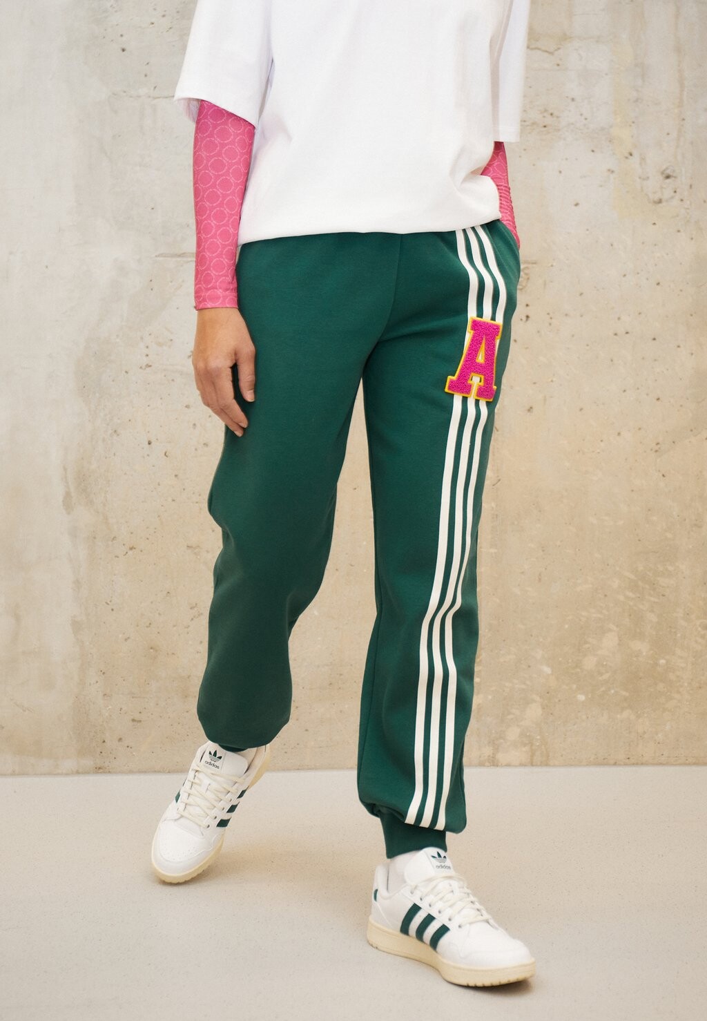 

Низ спортивного костюма adidas Originals, темно-зеленый
