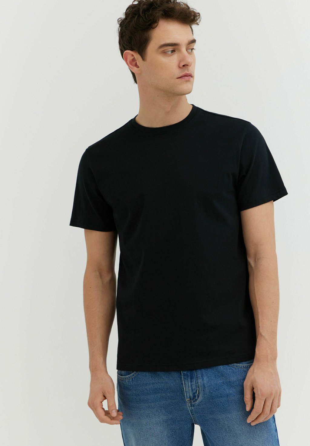 Базовая футболка WÓLCZANKA, черный