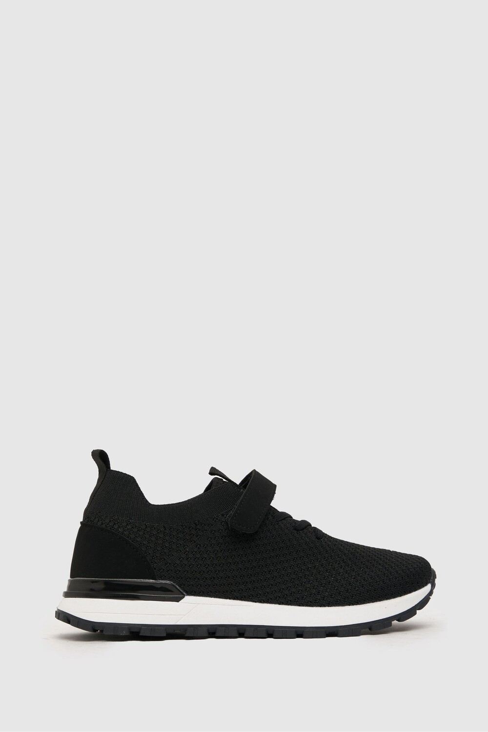 

Черные вязаные кроссовки от бренда Moment Schuh, черный