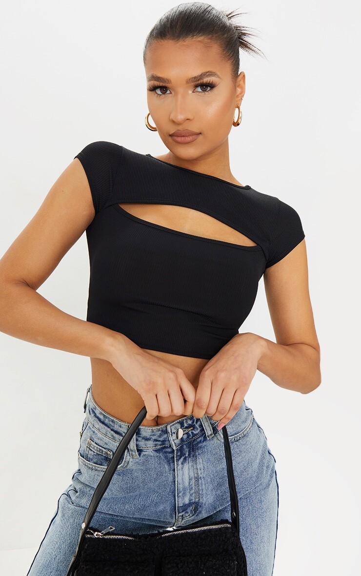 

PrettyLittleThing Черный укороченный топ в рубчик с короткими рукавами