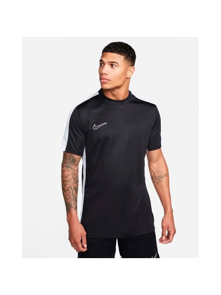 

Футболка Nike Tshirt, черный