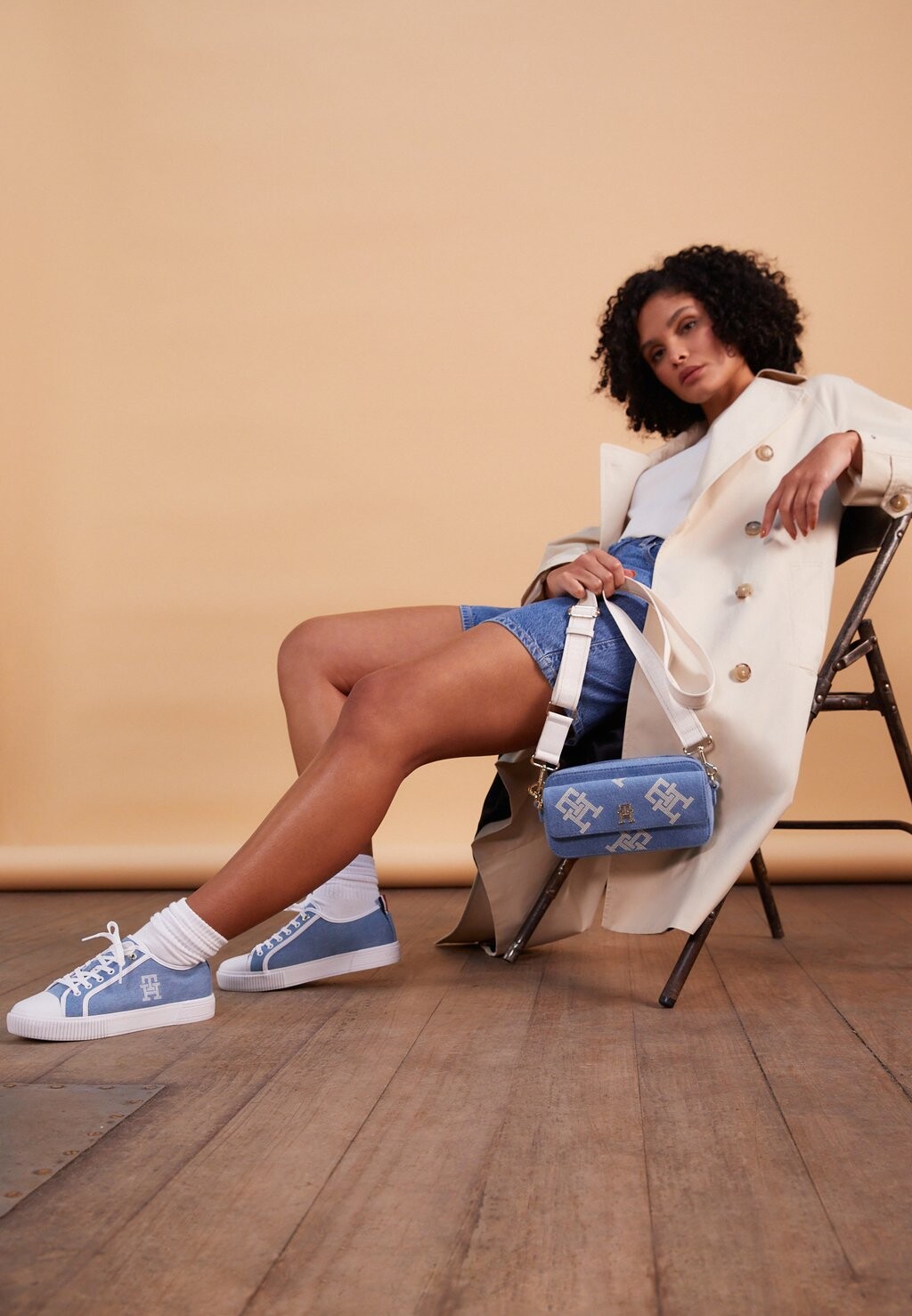 

Сумка через плечо Tommy Hilfiger