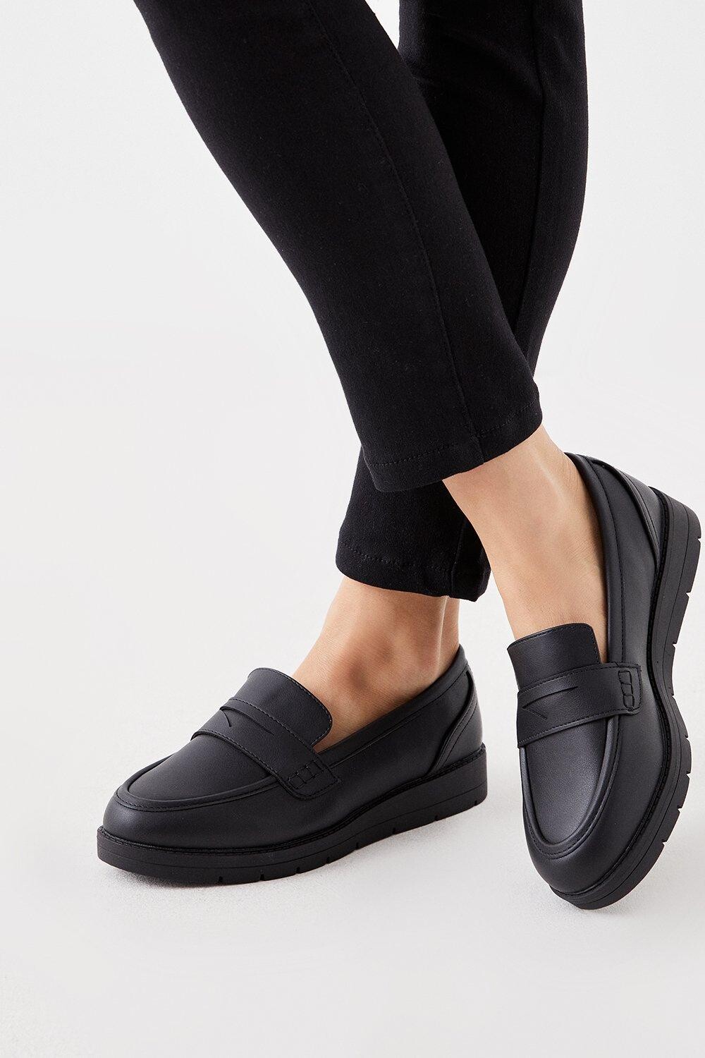 

Лоферы Lilly Comfort на танкетке Dorothy Perkins, черный