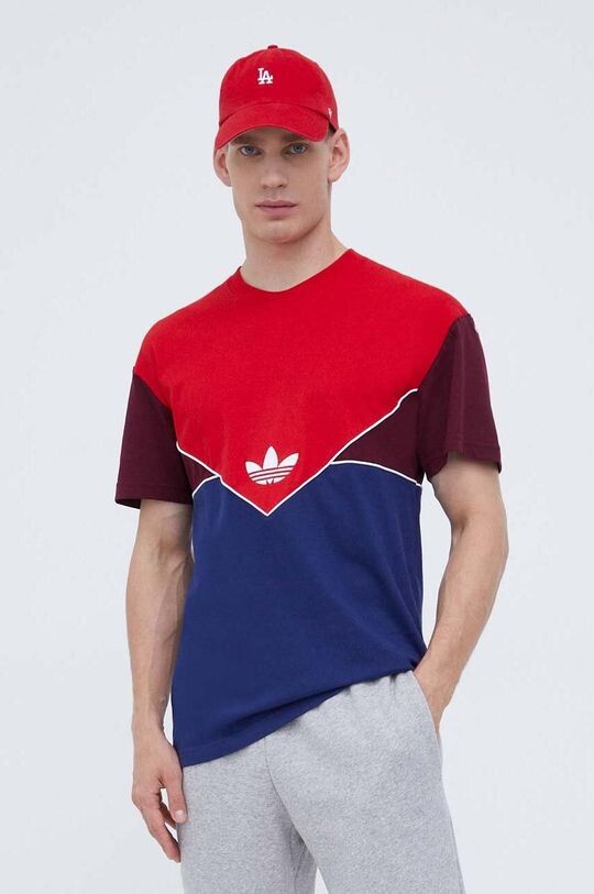 

Хлопковая футболка adidas Originals, красный