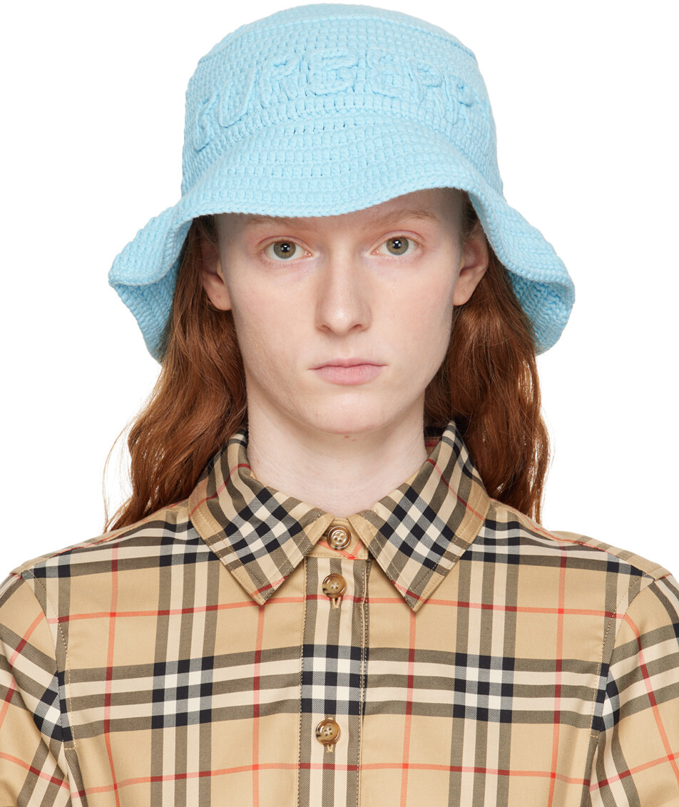 

Синяя панама с логотипом Burberry