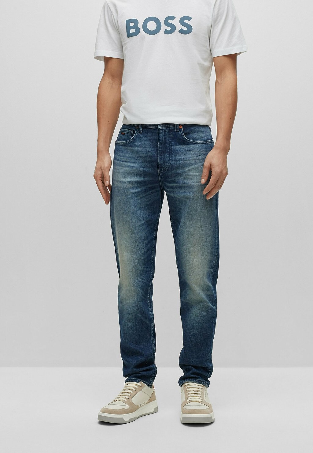 

Зауженные джинсы BOSS