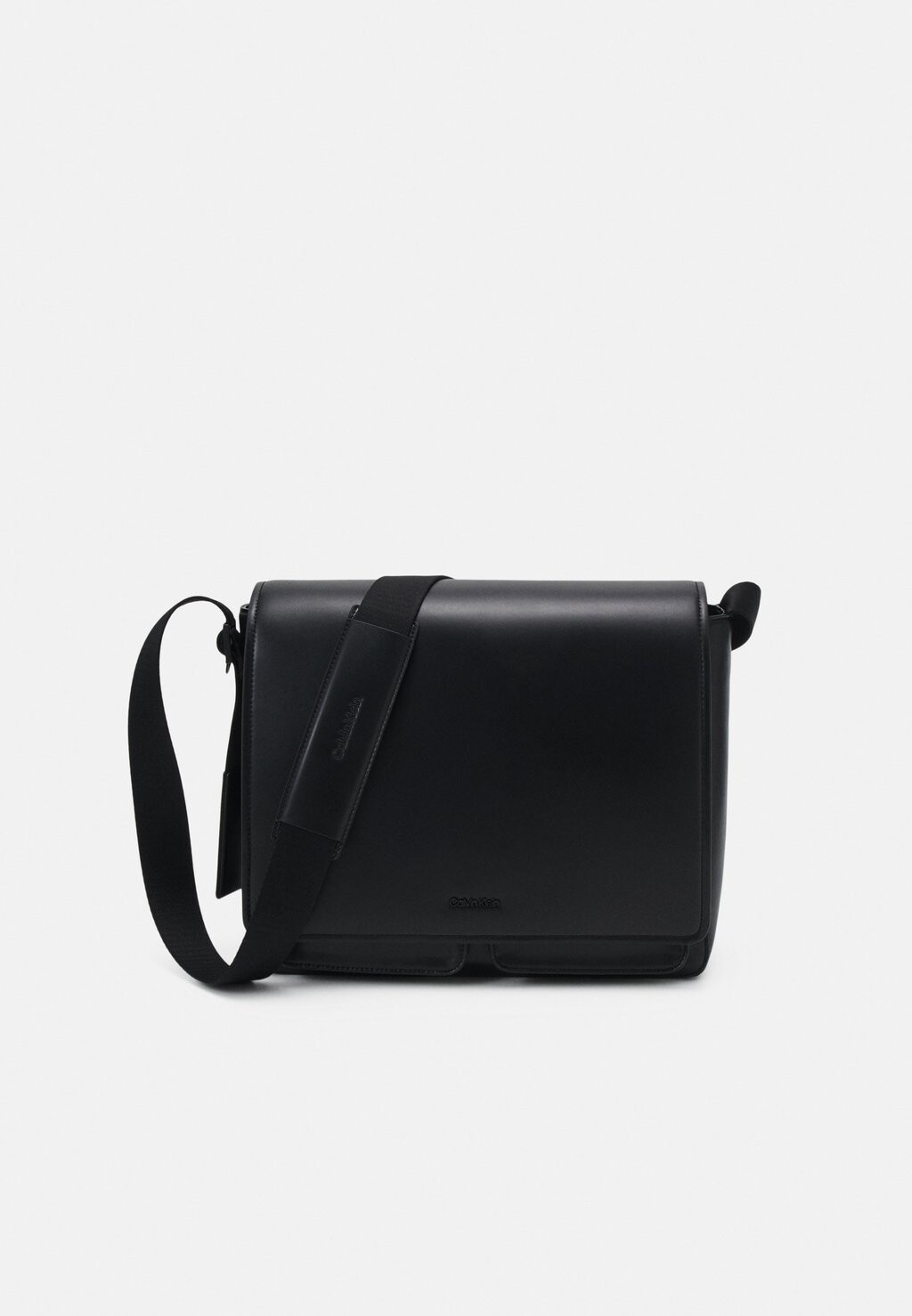 

Сумка через плечо MINIMAL FOCUS MESSENGER Calvin Klein, цвет black