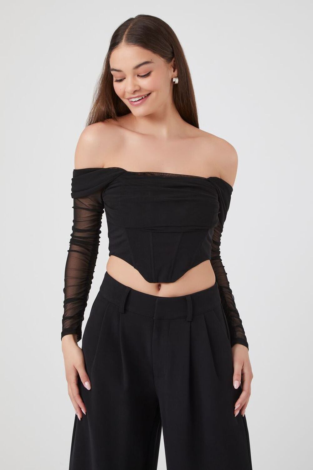 

Укороченный сетчатый топ с открытыми плечами Forever 21, черный