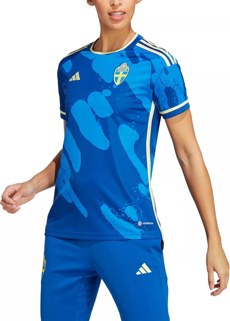 

Женская выездная майка Adidas Швеция-2023