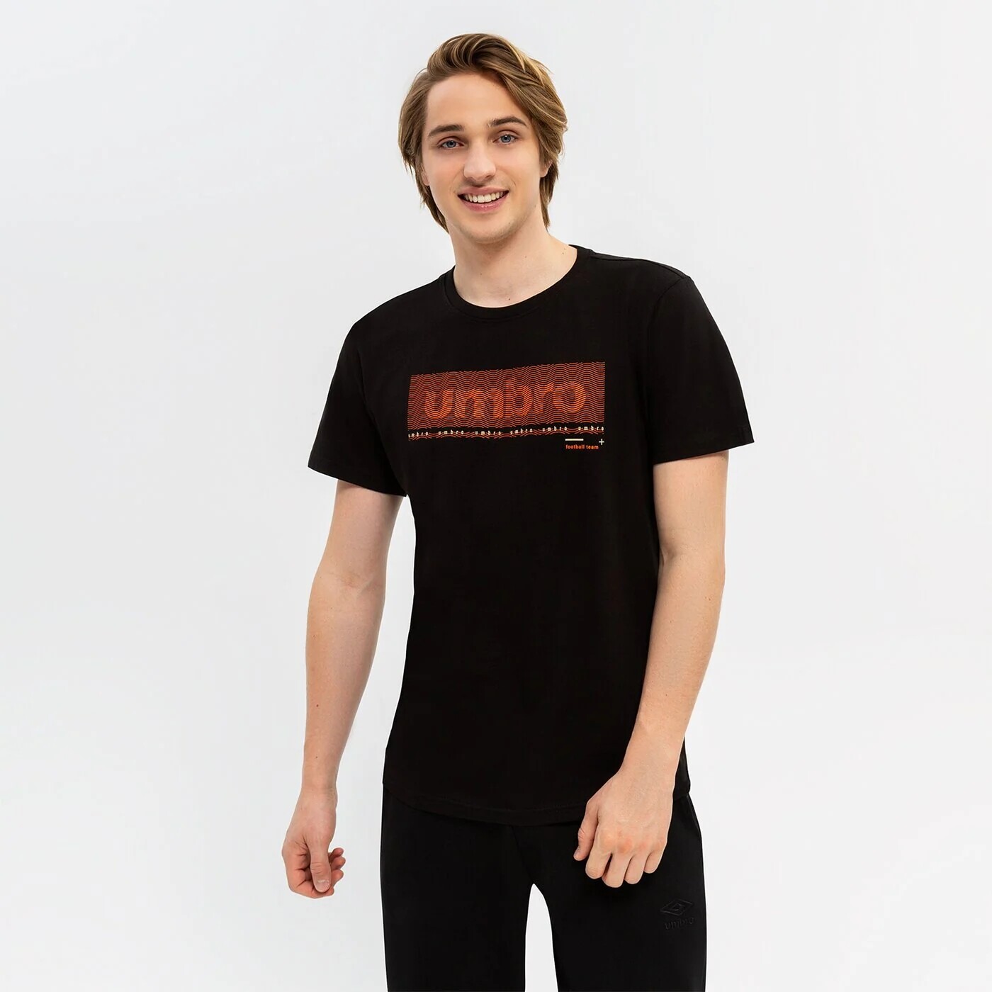 

Футболка Umbro Clayden, черный