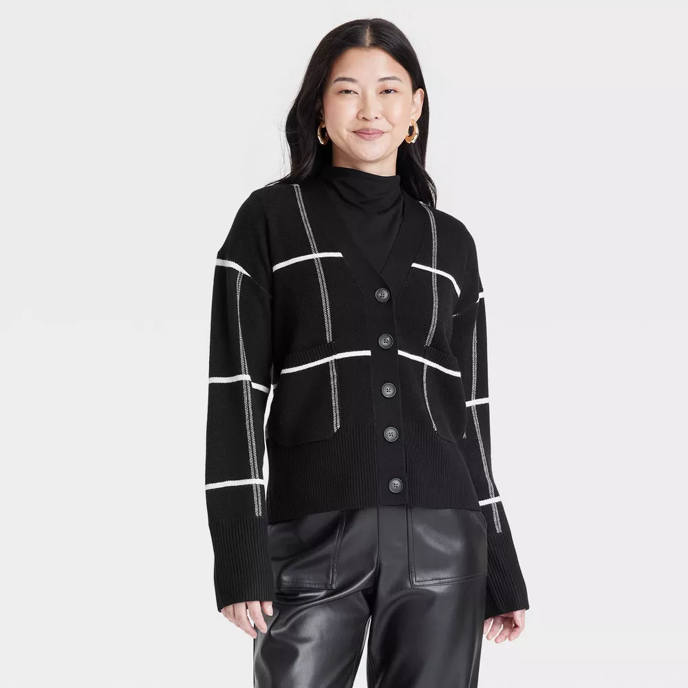 

Женский уютный вязаный повседневный кардиган - A New Day, цвет Black/Cream Plaid