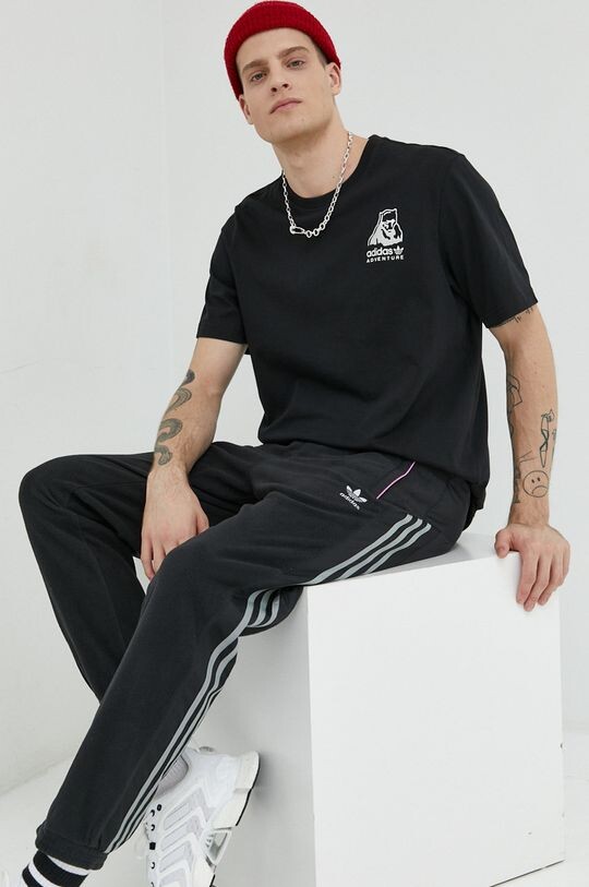 

Хлопковая футболка adidas Originals, черный