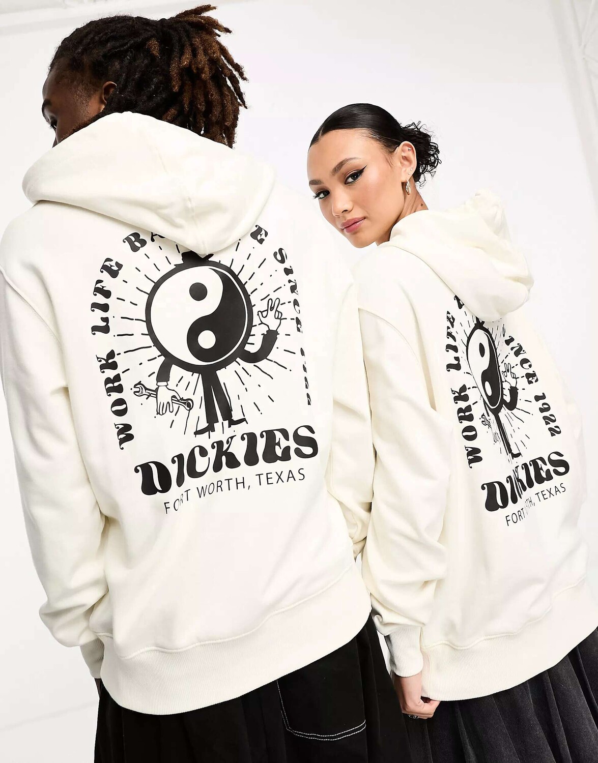 

Белоснежная худи Dickies montross с принтом Инь Ян на спине