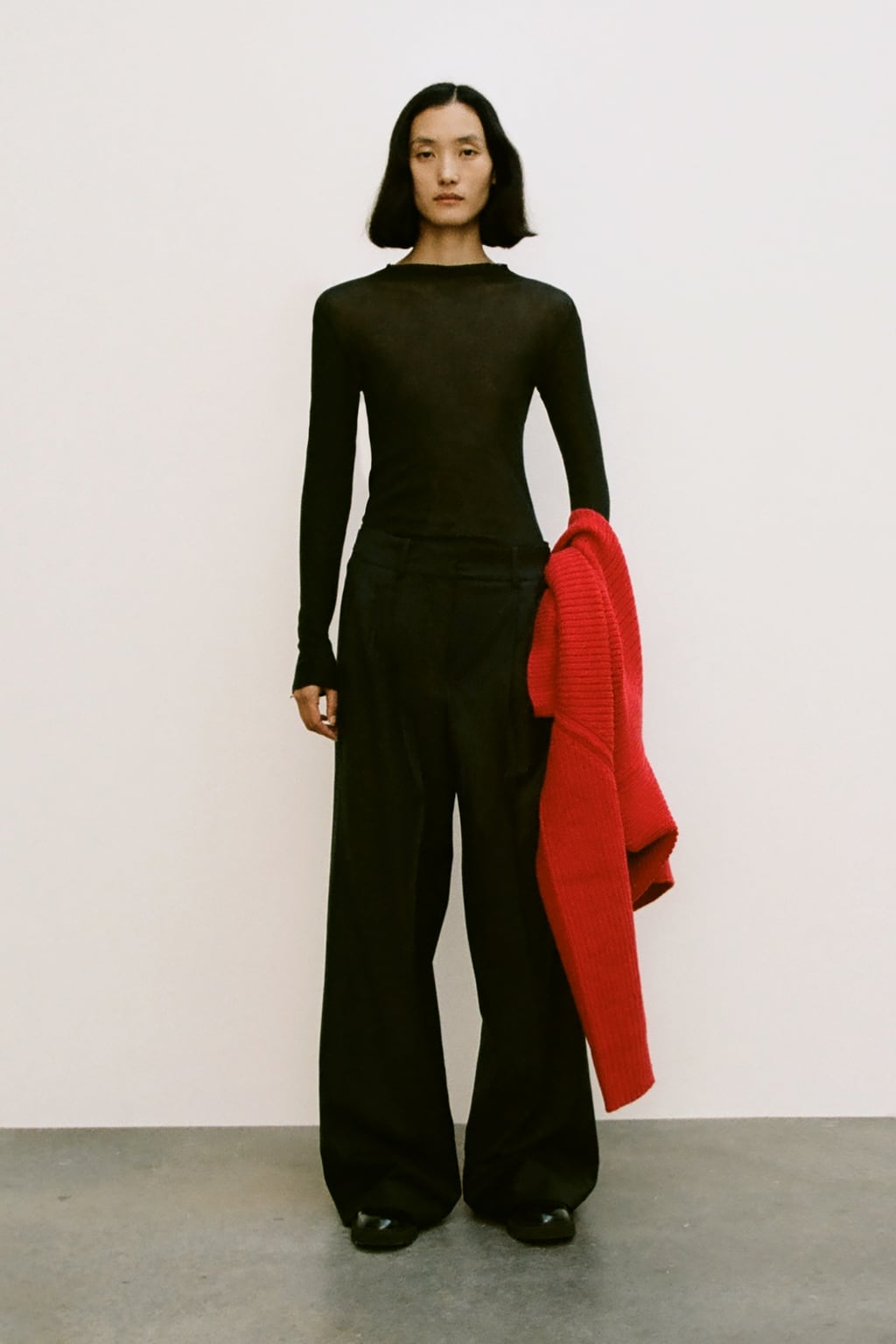 

Футболка из крепового хлопка ZARA, черный