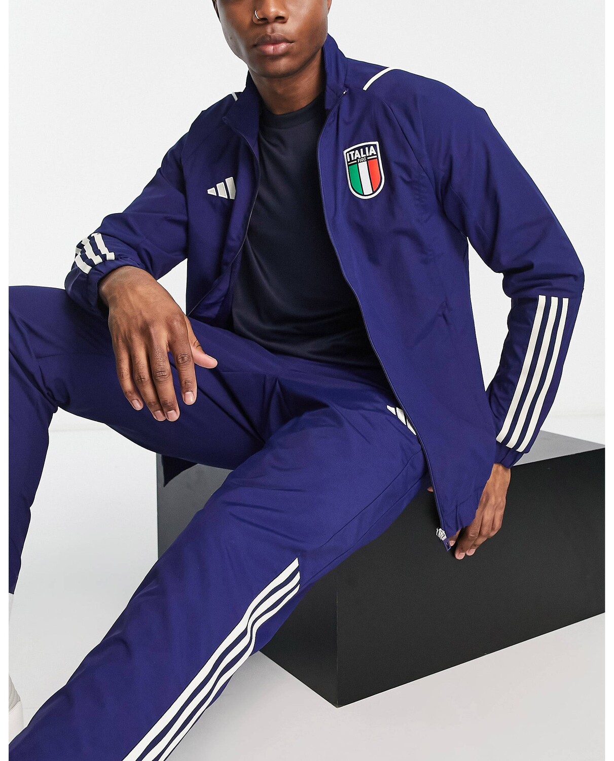 

Темно-синяя спортивная куртка adidas Football Italy FIGC adidas performance