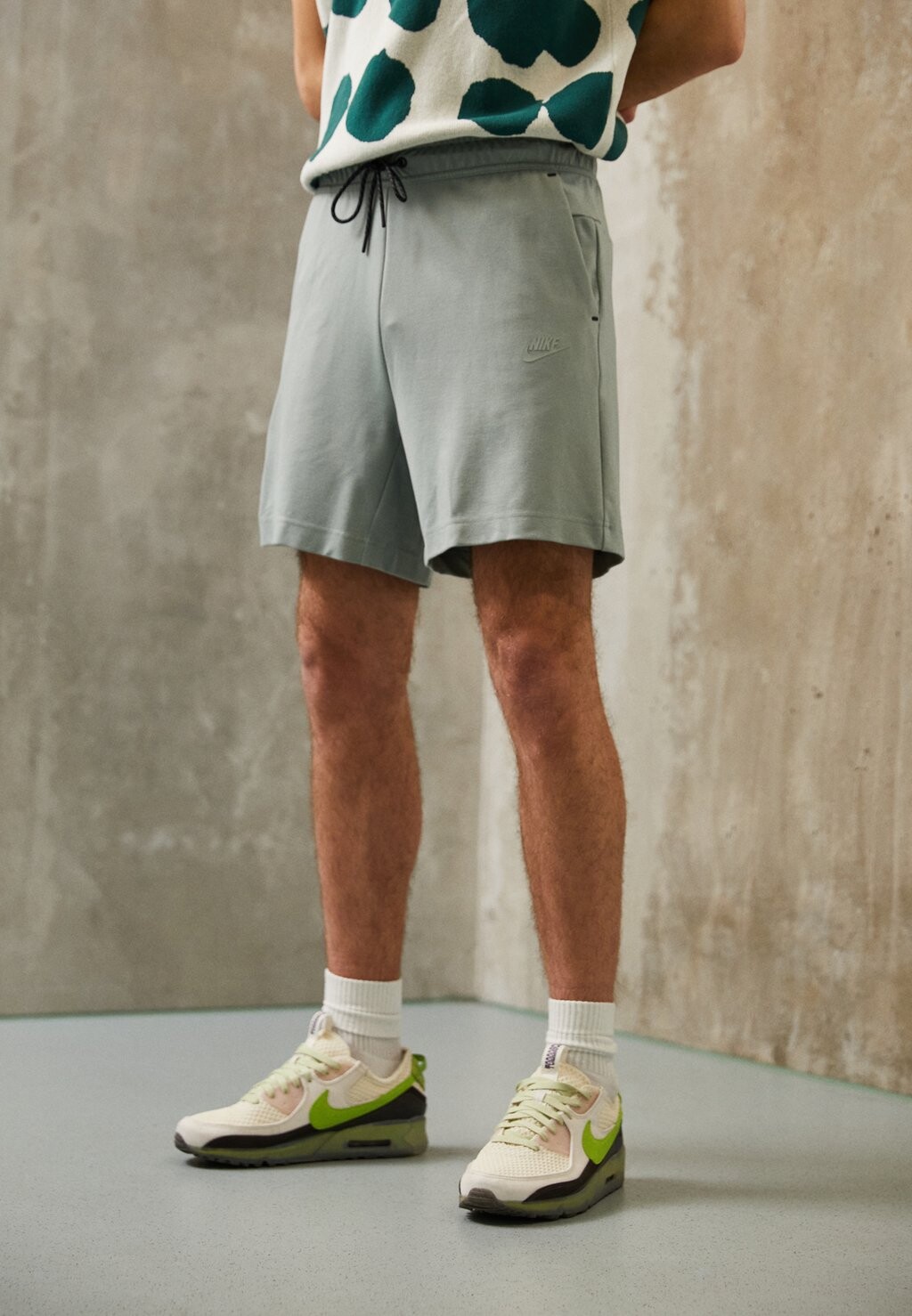 

Шорты M NK TECH LGHTWHT Nike Sportswear, цвет mica green
