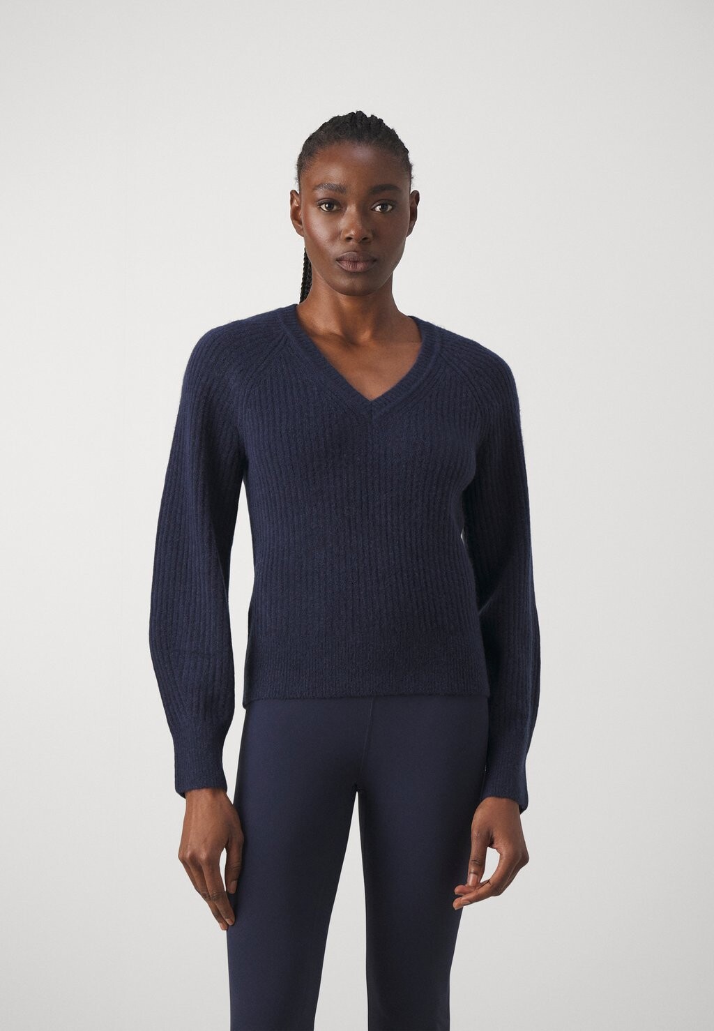 

Свитшот Athleta LAYOVER V NECK, темно-синий