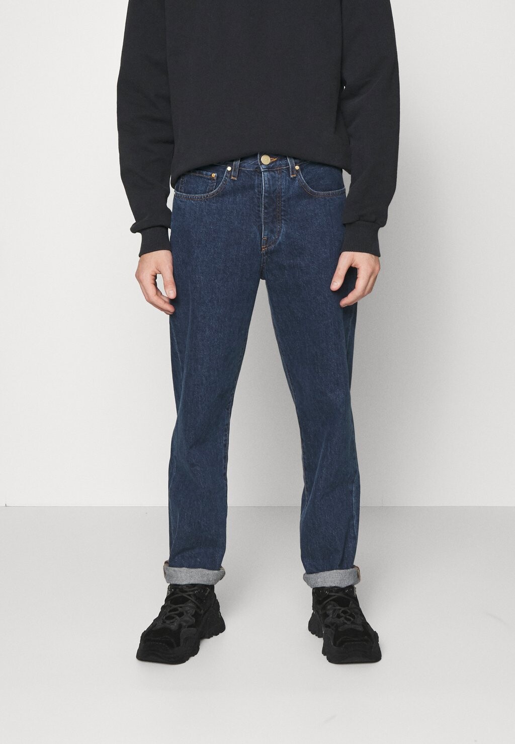 

Джинсы свободного кроя Han Kjøbenhavn, цвет medium blue