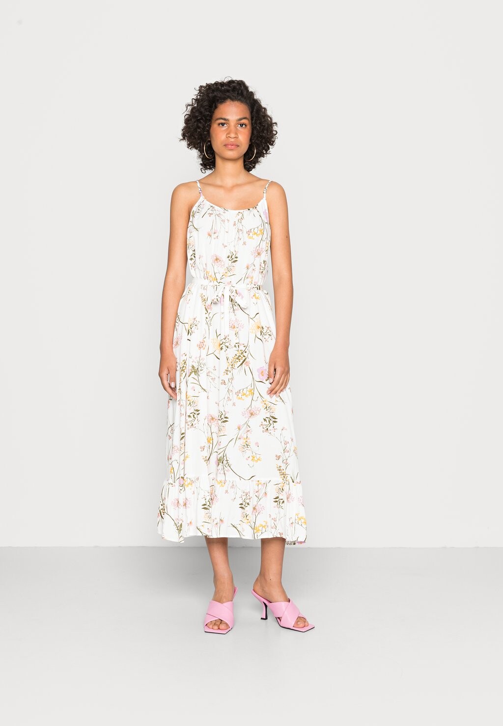 

Летнее платье Vero Moda