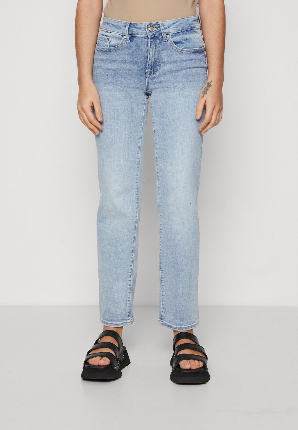 

Джинсы Straight Leg VMFLASH Vero Moda Petite, цвет light blue denim