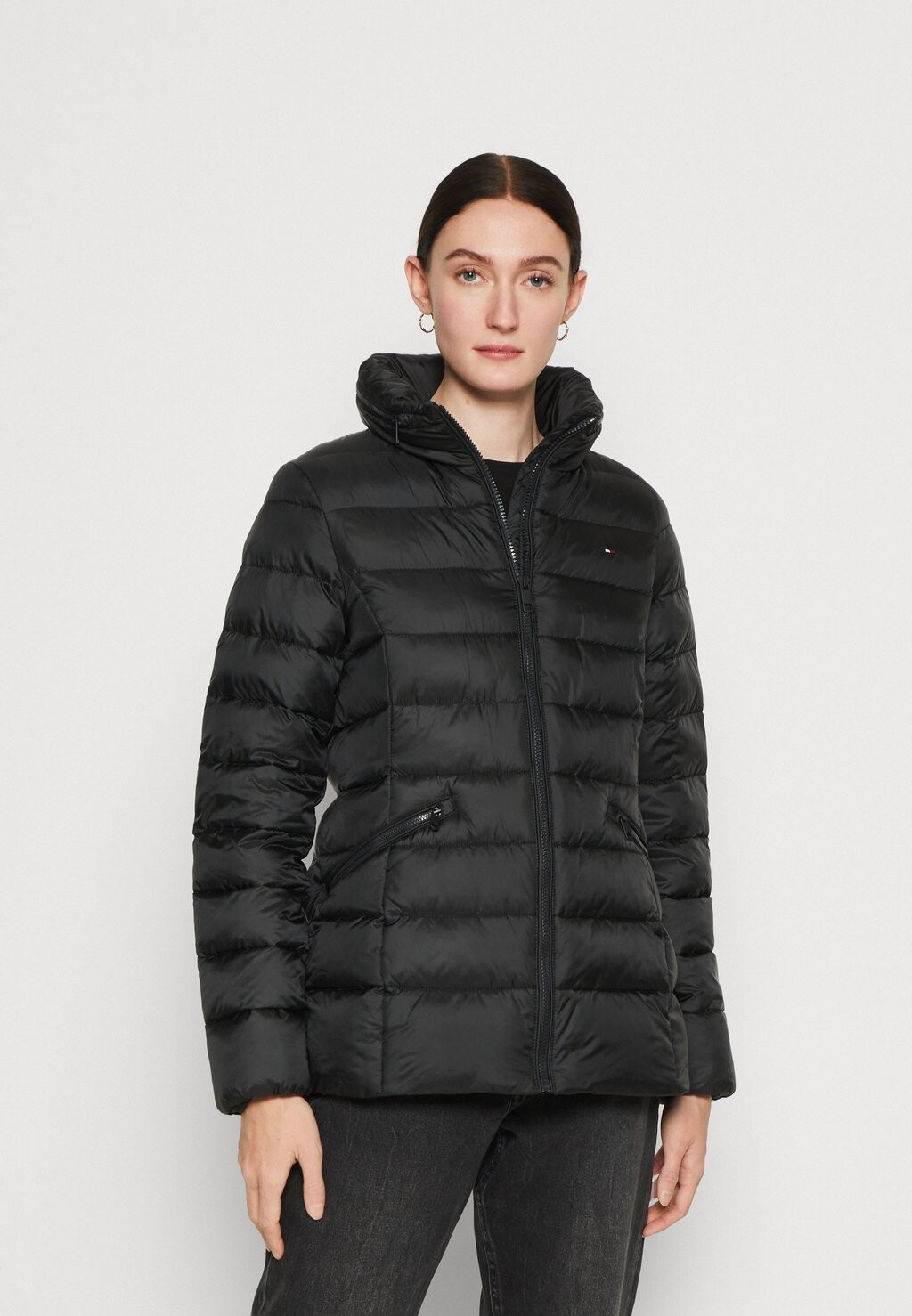 

Легкая куртка Tommy Hilfiger, черный