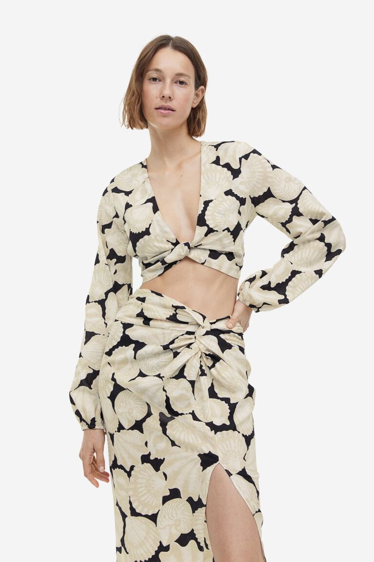 

Короткая блузка из смесового льна H&M