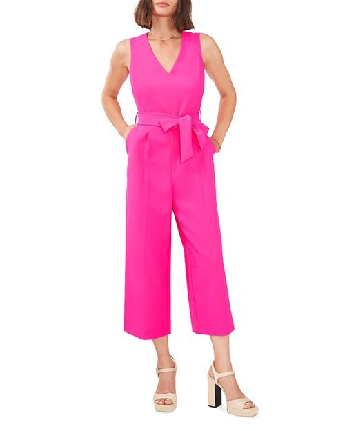 

Комбинезон с V-образным вырезом и поясом VINCE CAMUTO, цвет Pink