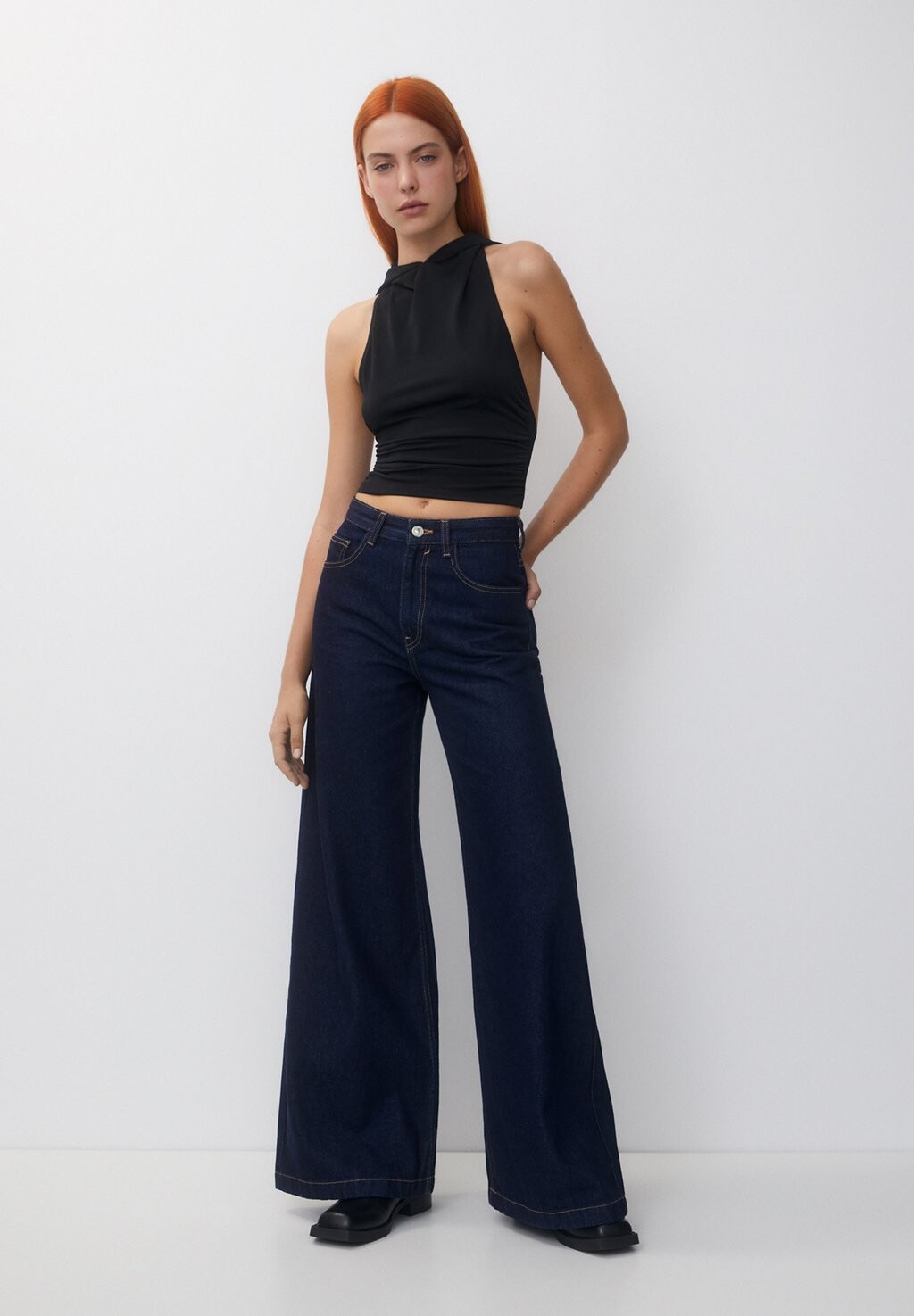 

ДЖИНСЫ < Mid-Rise Wide-Leg PULL&BEAR