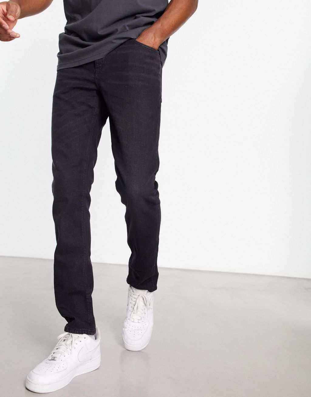 

Черные узкие джинсы ASOS DESIGN
