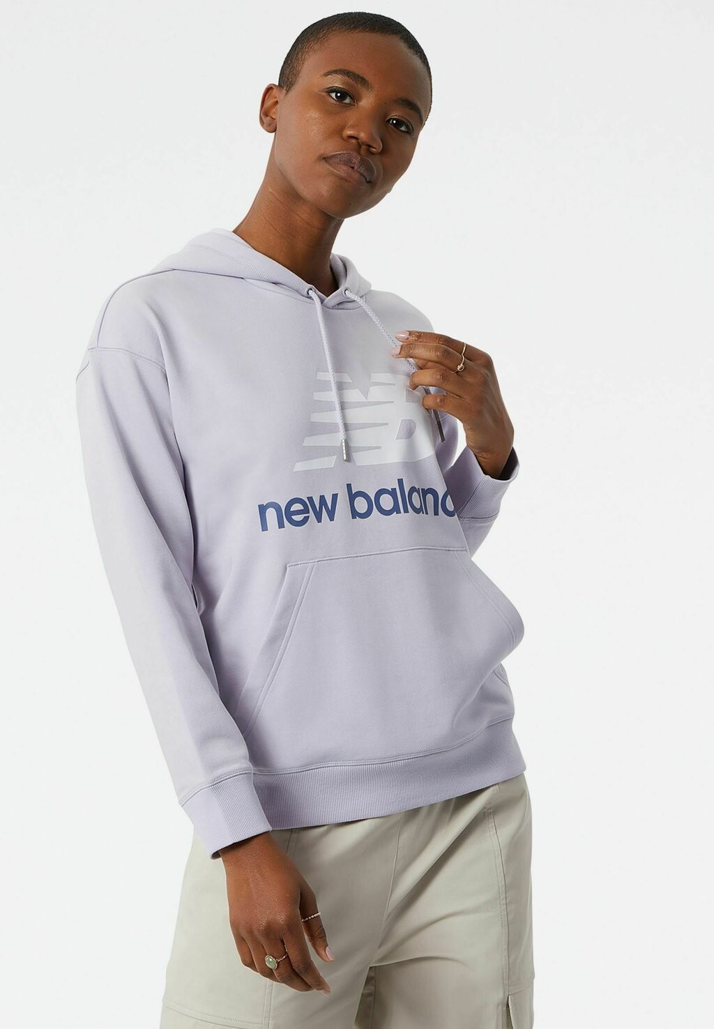 

Худи New Balance