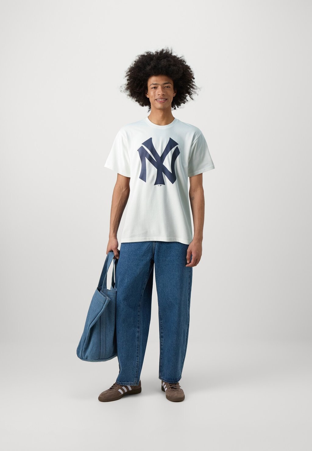

Футболка с принтом MLB NEW YORK YANKEES GRAPHIC DROP SHOULDER TEE '47, бежевый