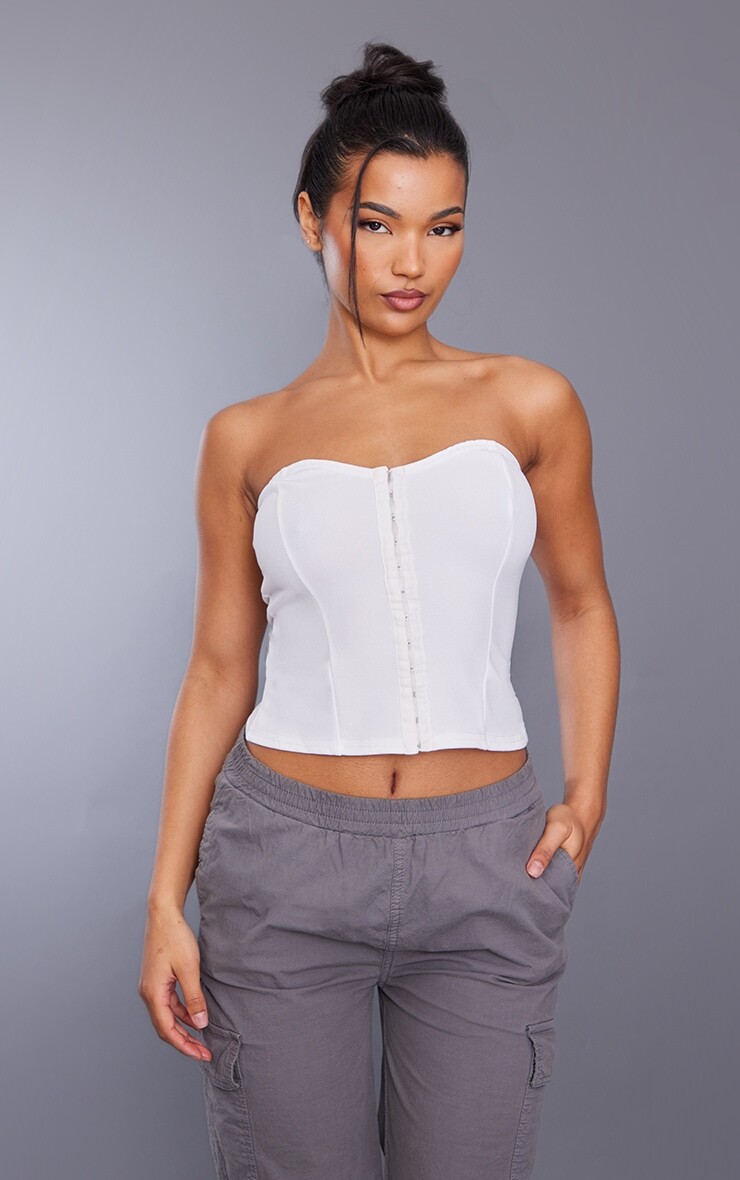 

PrettyLittleThing Кремовый корсет с крючком и глазами