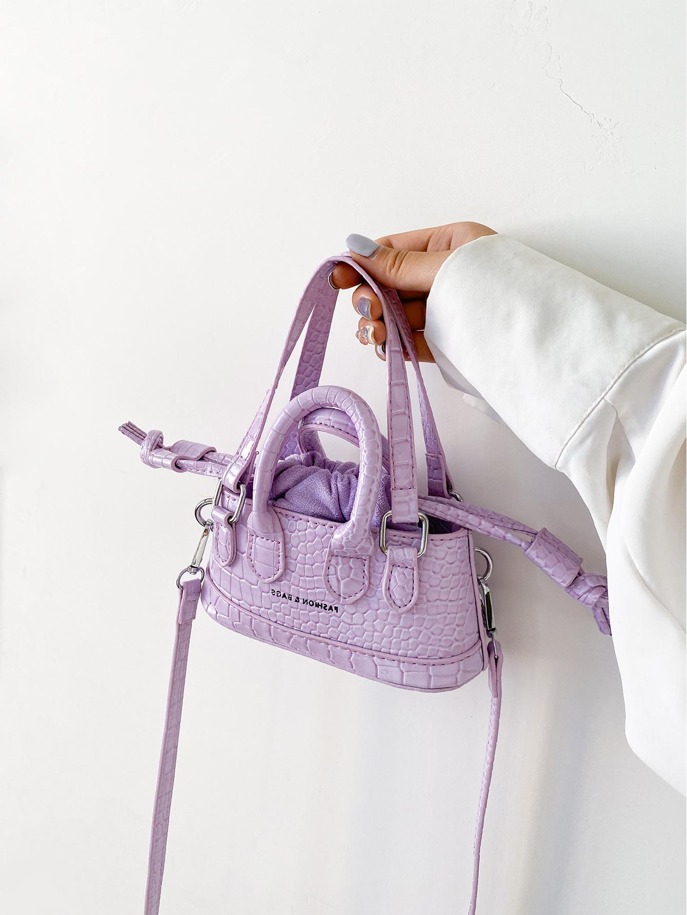 Миниатюрная сумка-саквояж с тиснением под крокодила с двойной ручкой и буквами, фиолетовый