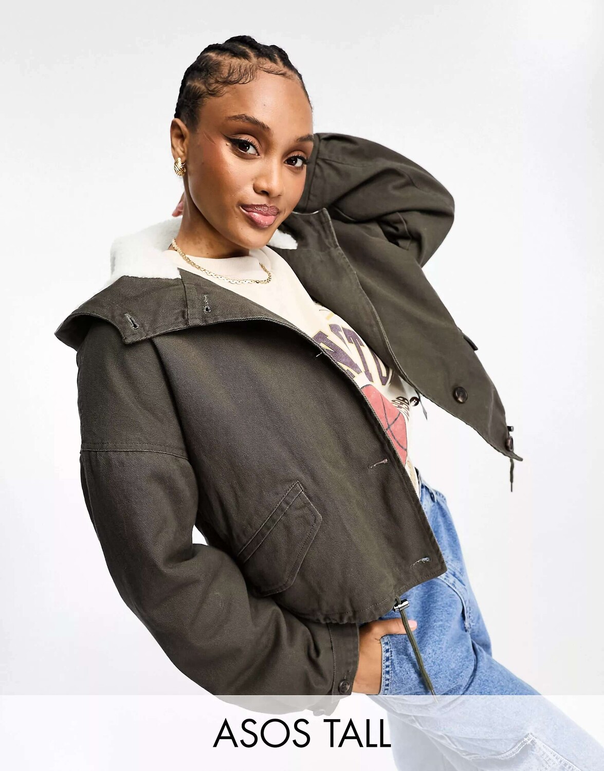 

Куртка цвета хаки на подкладке борг с капюшоном ASOS DESIGN Tall