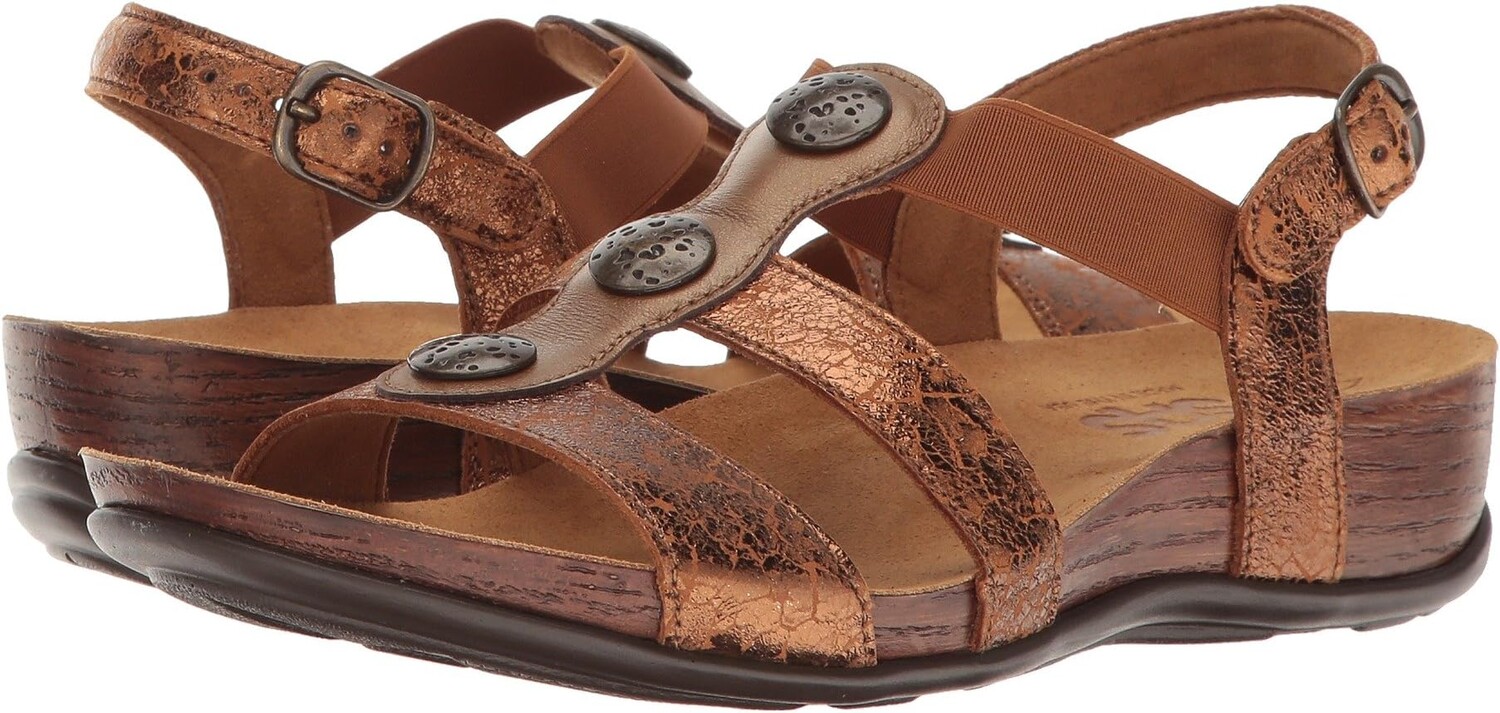 

Сандалии на плоской подошве Clover SAS, цвет Crackle Bronze