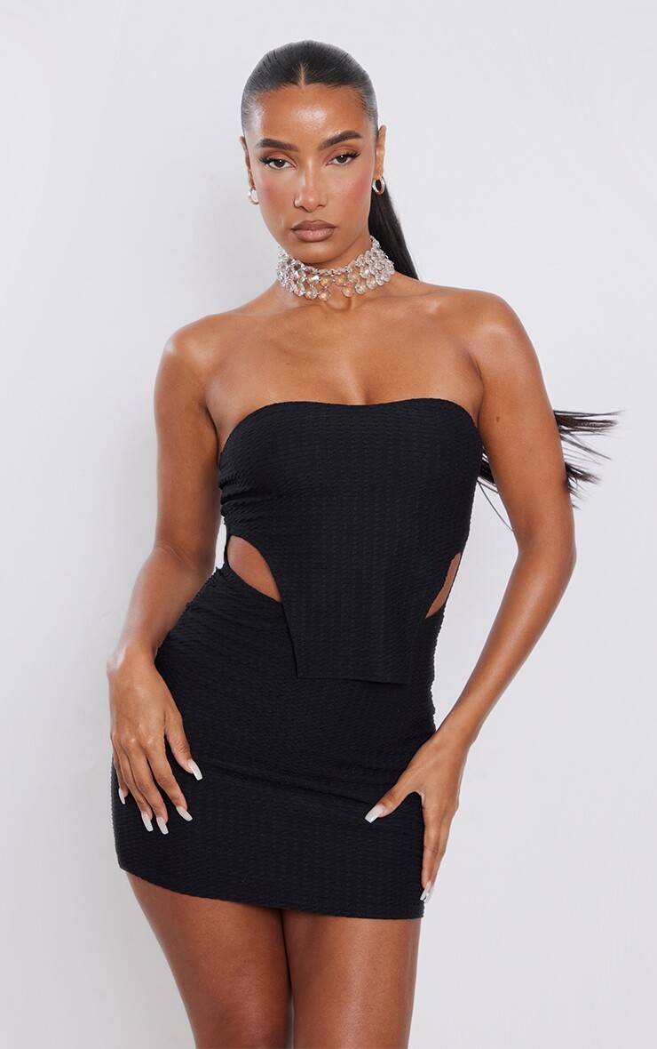 

PrettyLittleThing Черное фактурное облегающее платье-бандо с подолом со штрипками