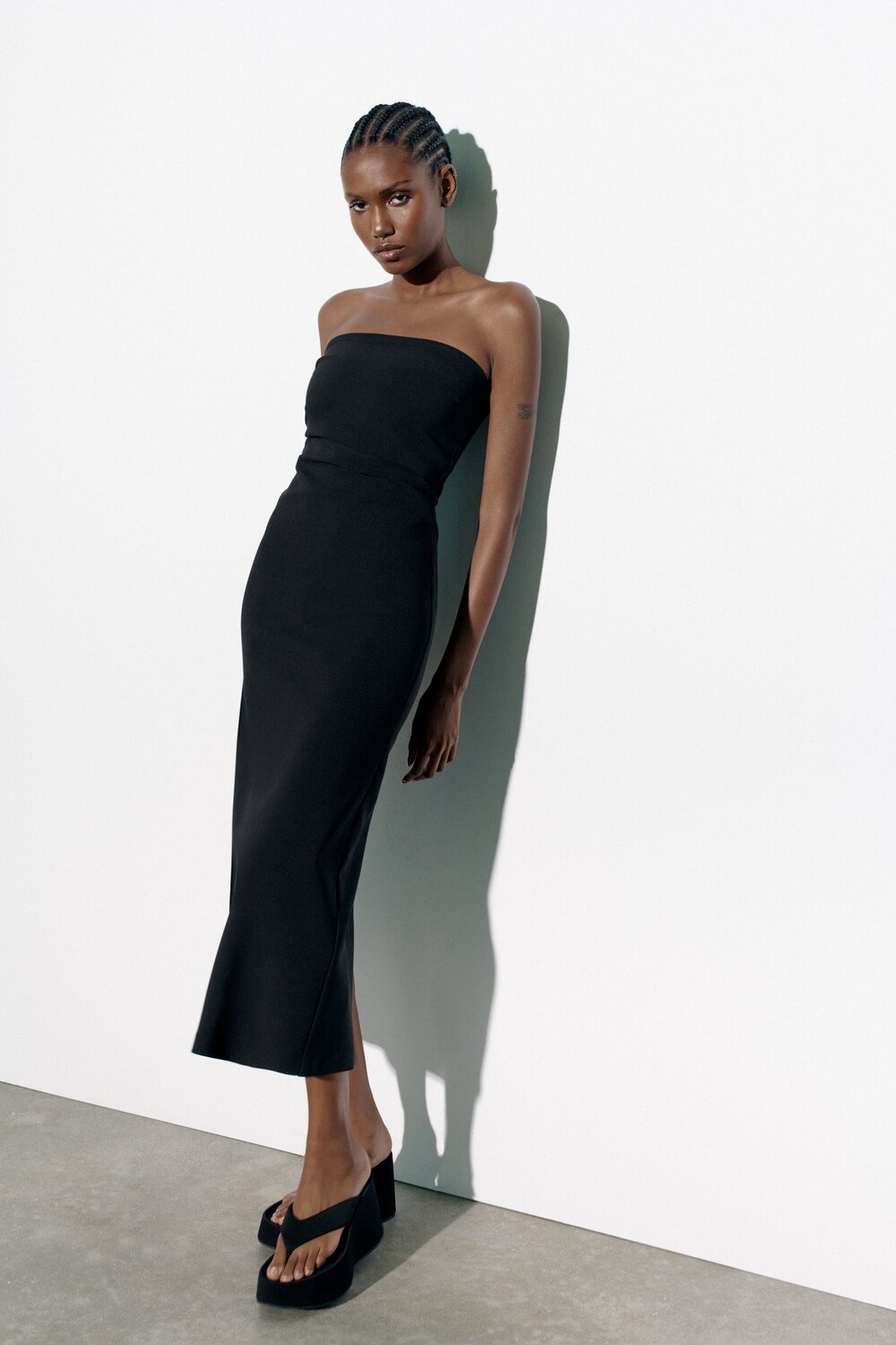 

Платье миди Zara, черный