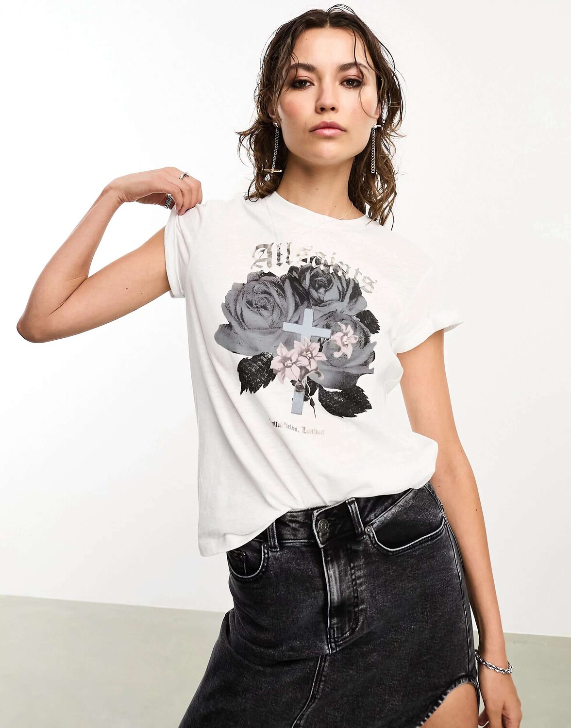 

Эксклюзивная белая футболка с рисунком Anna AllSaints x ASOS, Белый