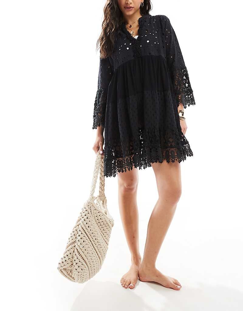 

Черное ярусное платье с кружевом South Beach Broderie