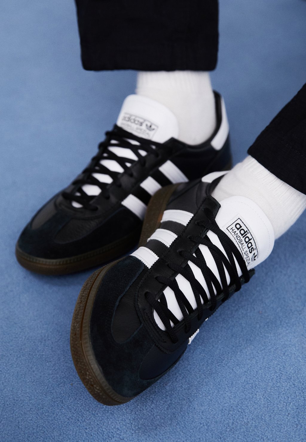 Низкие кроссовки Handball Spezial Unisex adidas Originals, цвет core black/footwear white низкие кроссовки ozweego tech unisex adidas originals цвет footwear white