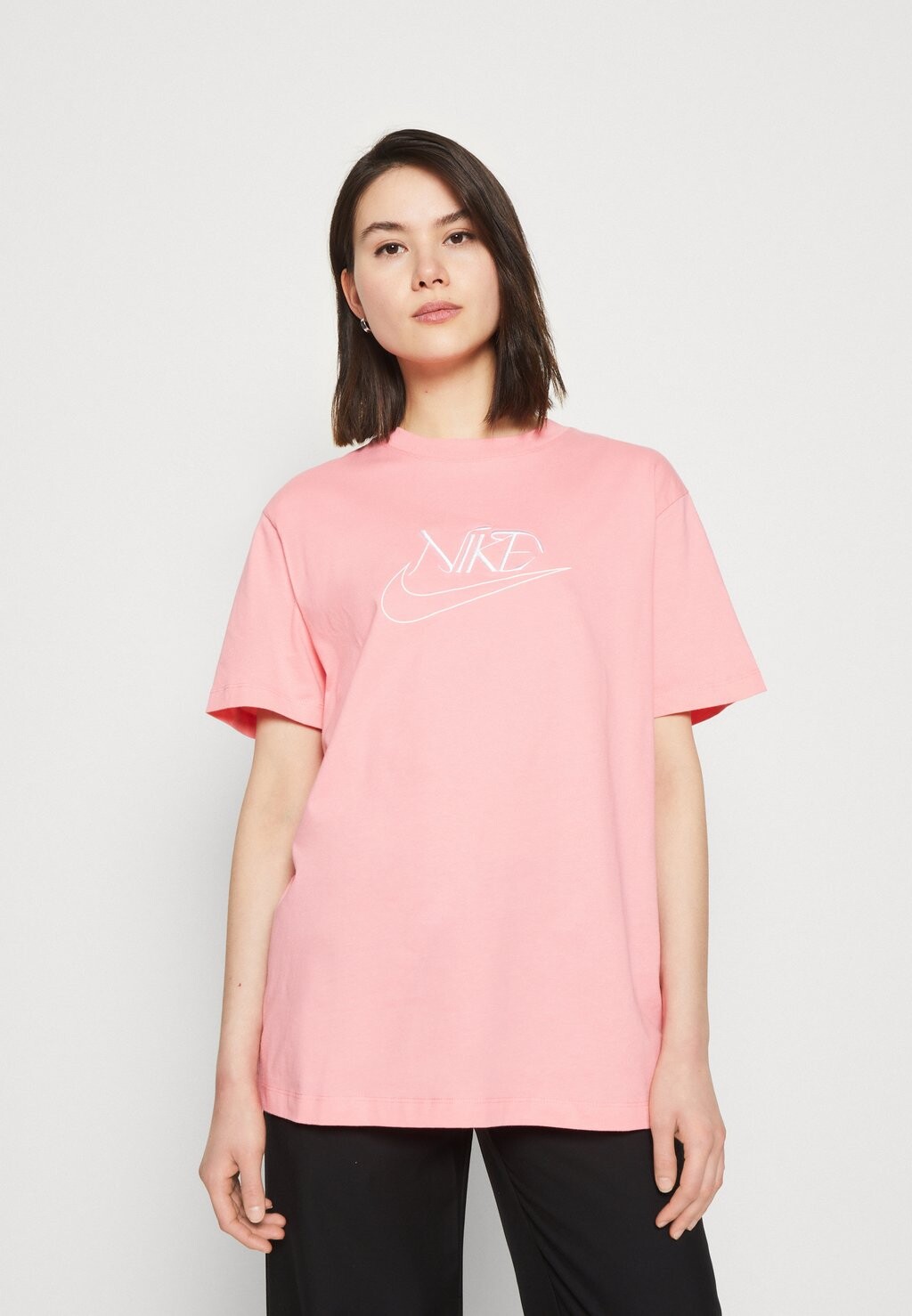 

Футболка с принтом Nike
