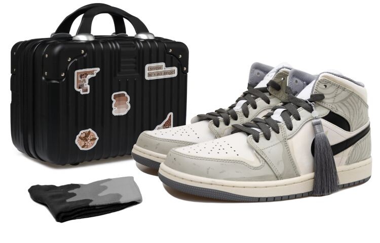 

Баскетбольные кроссовки Air 1 Vintage Men Mid-top Black/white/grey Jordan
