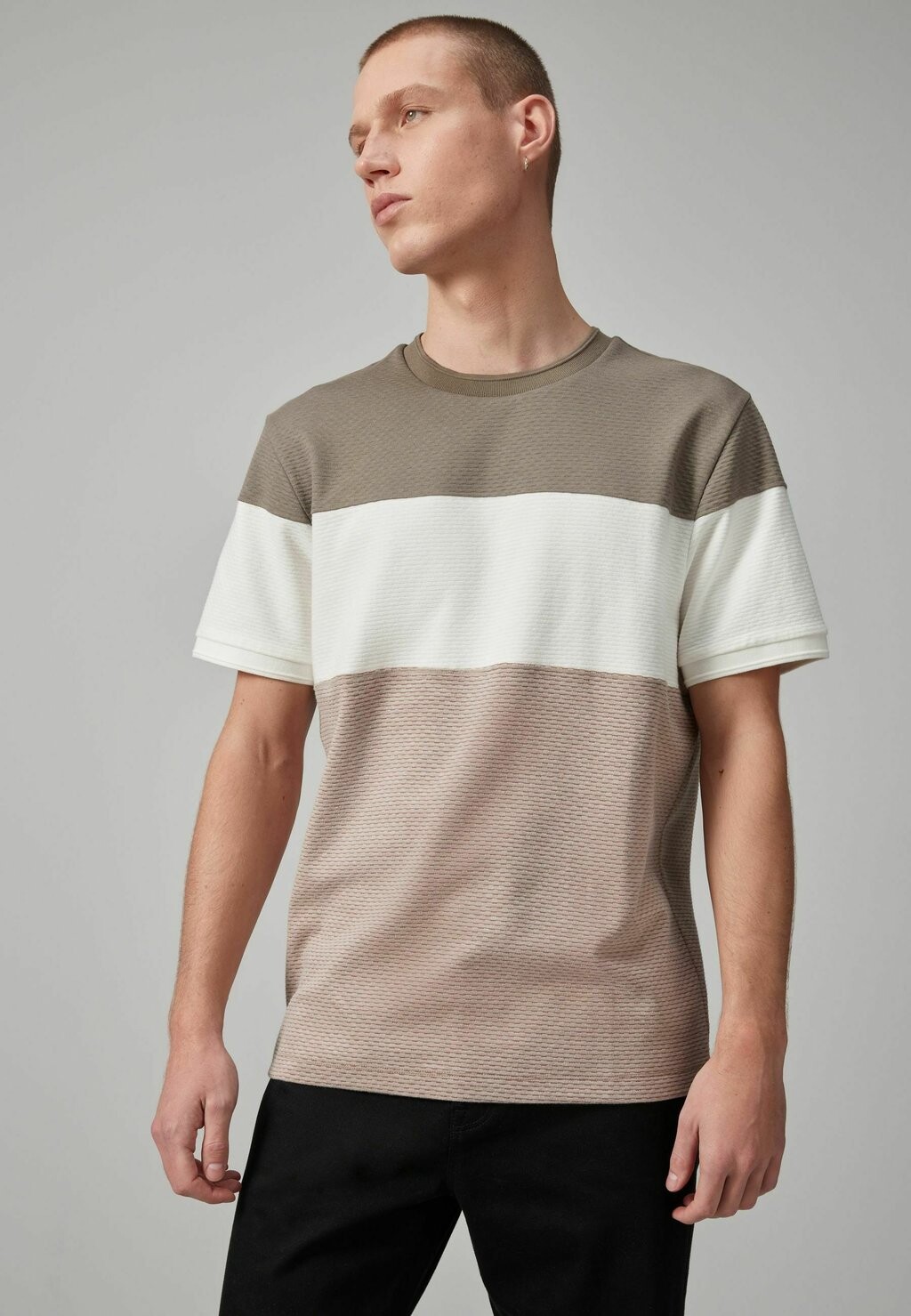 

Футболка с принтом TEXTURED REGULAR FIT Next, цвет neutral