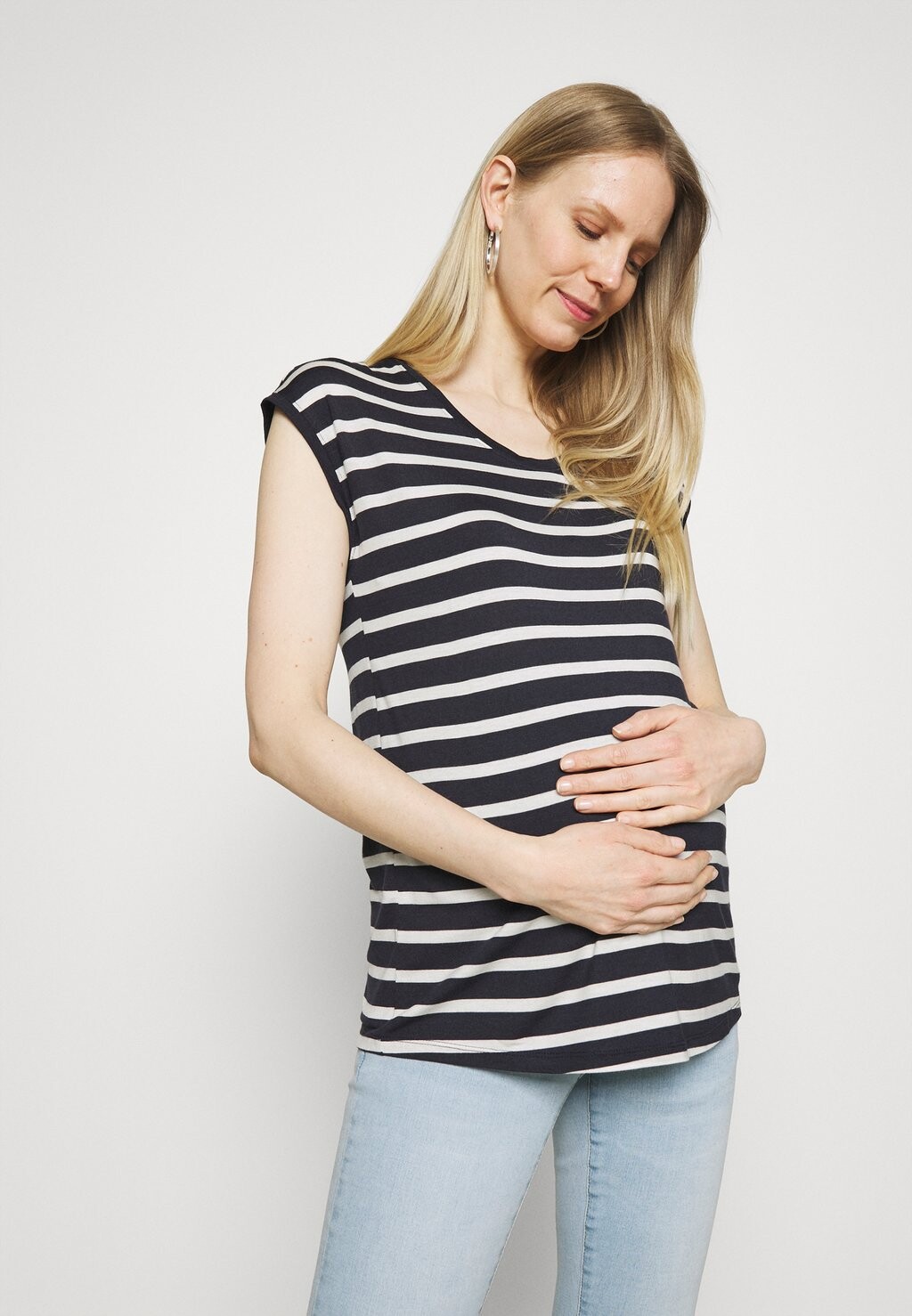 

Футболка с принтом ONLY MATERNITY, Серый