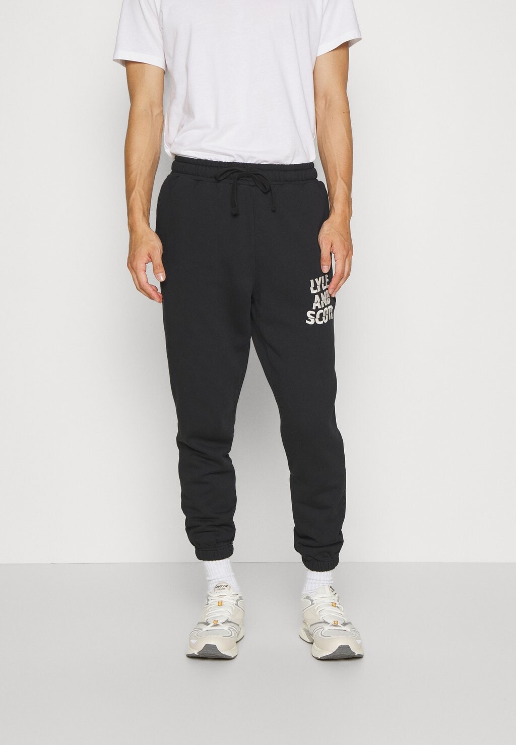 Спортивные брюки Jogger Ripple Logo Lyle & Scott, цвет jet black