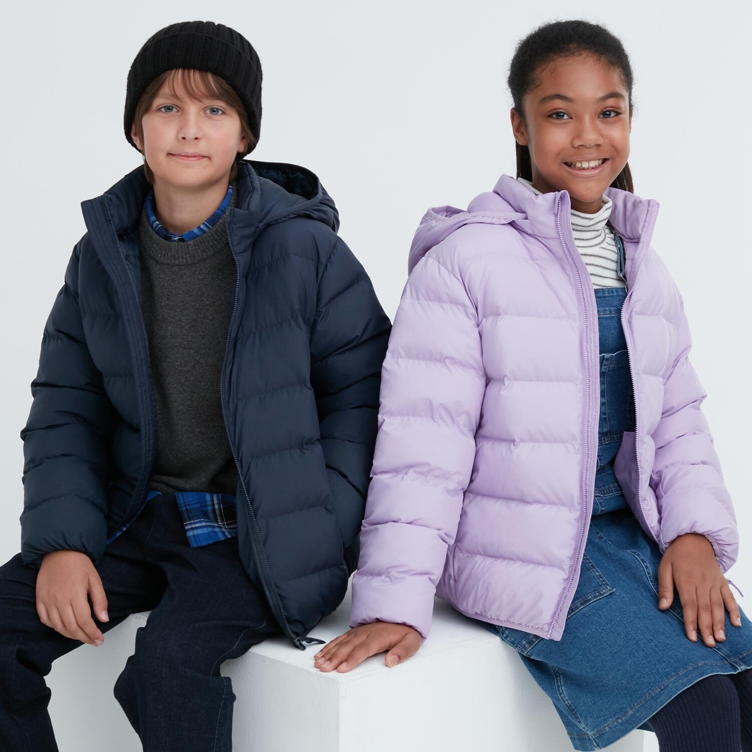

Куртка Uniqlo детская короткая с капюшоном, темно-синий