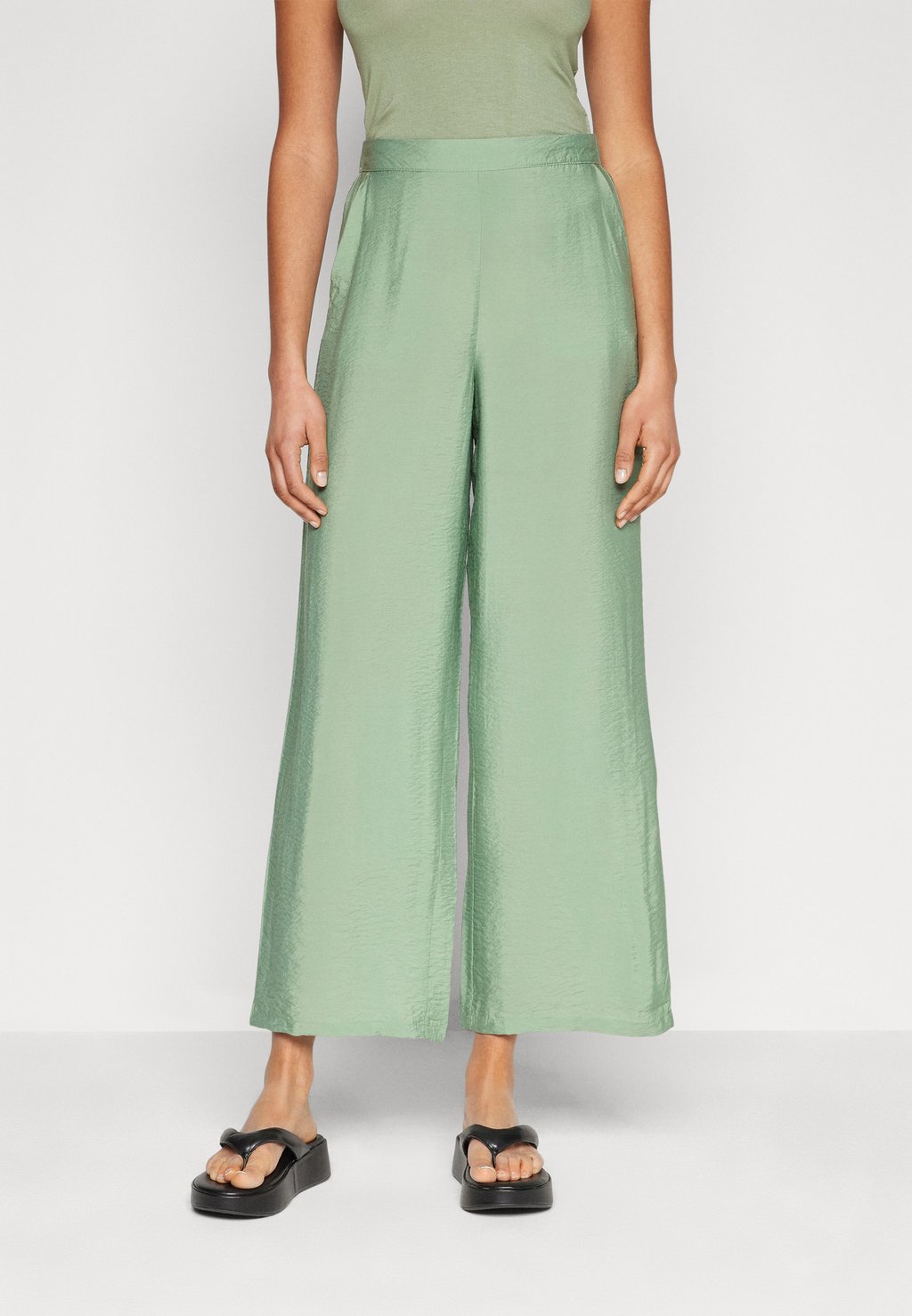 Брюки VMJOSIE WIDE PANT Vero Moda, цвет hedge green