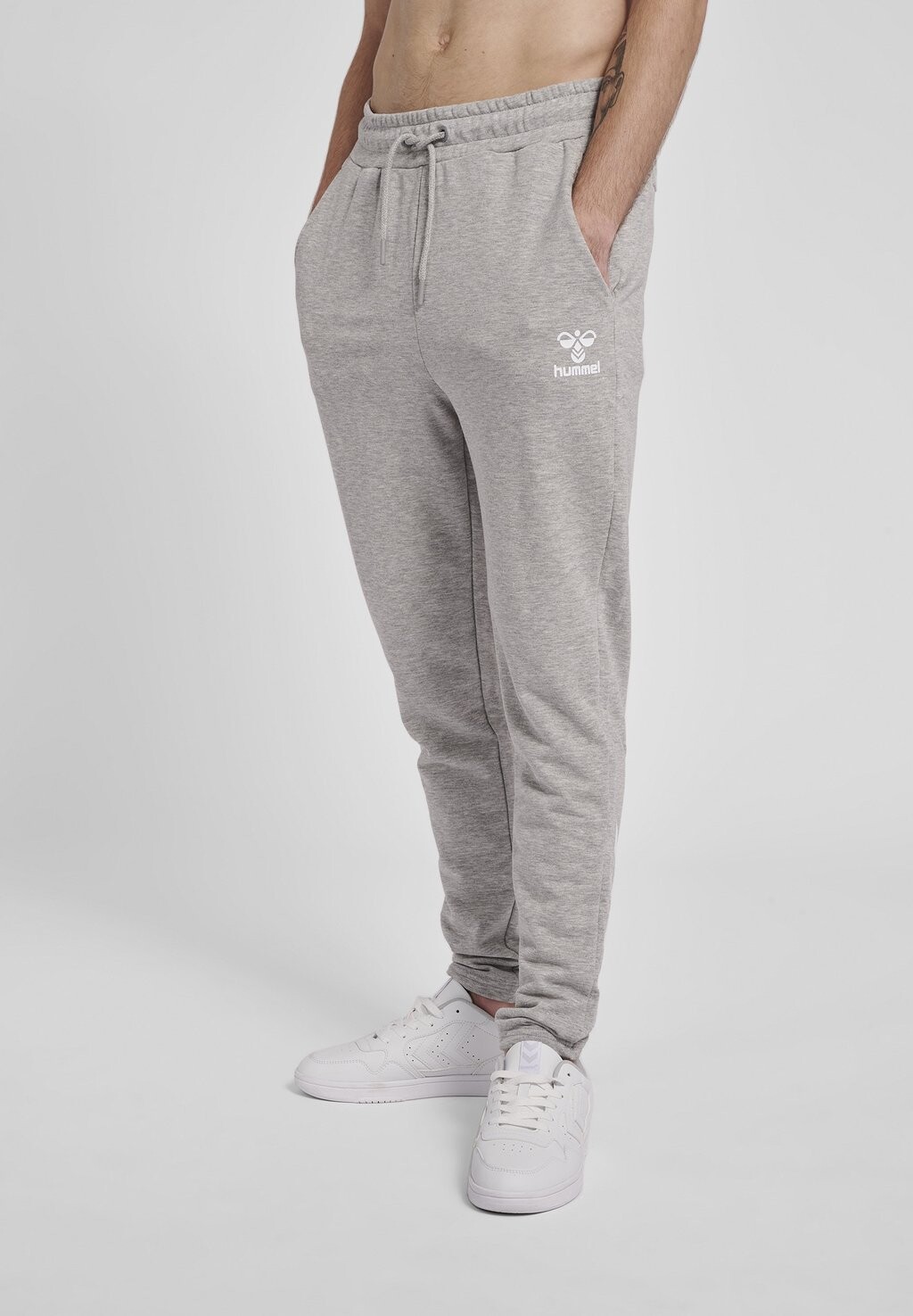 

Спортивные брюки Hummel