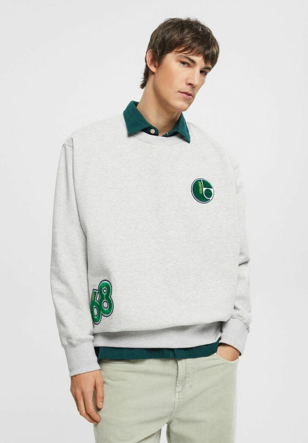 

Толстовка Esprit College Mit Patches, серый/зеленый