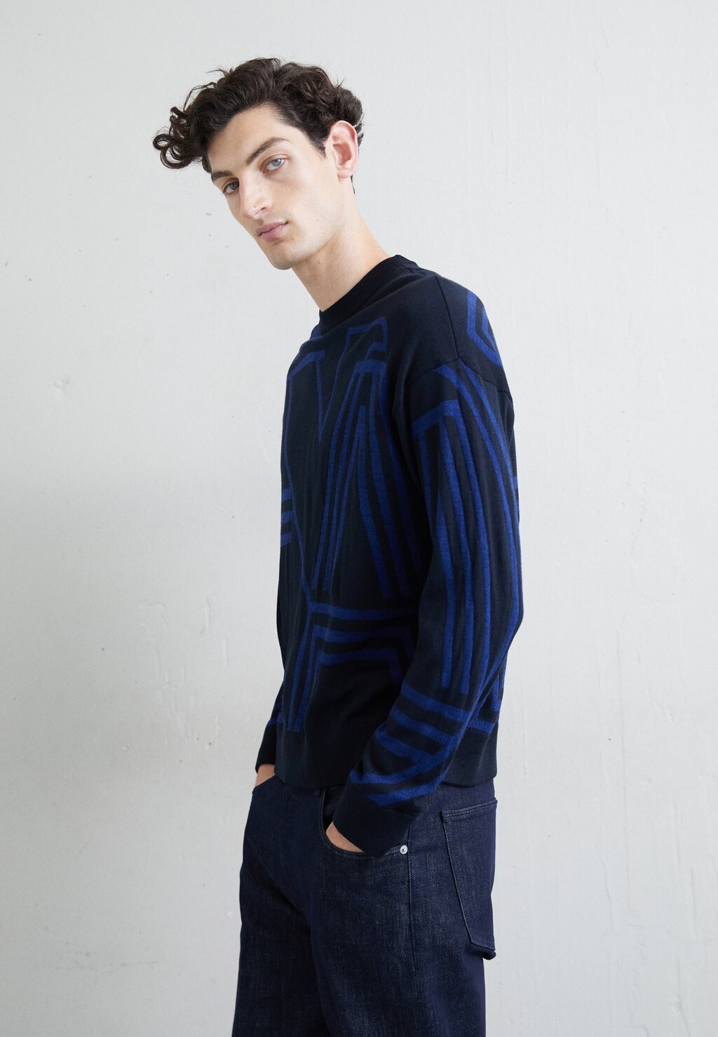 

Свитер Emporio Armani